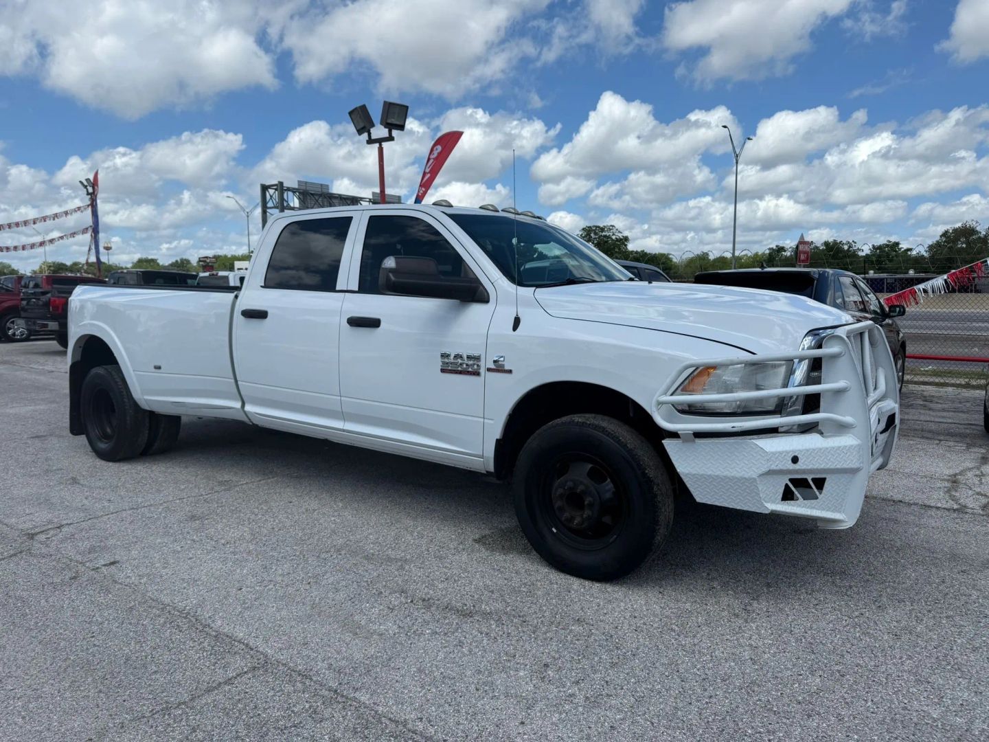 ram ram 3500 pickup 2018 3C63RPGL9JG372064 image ram ram 3500 pickup 2018 3C63RPGL9JG372064 image